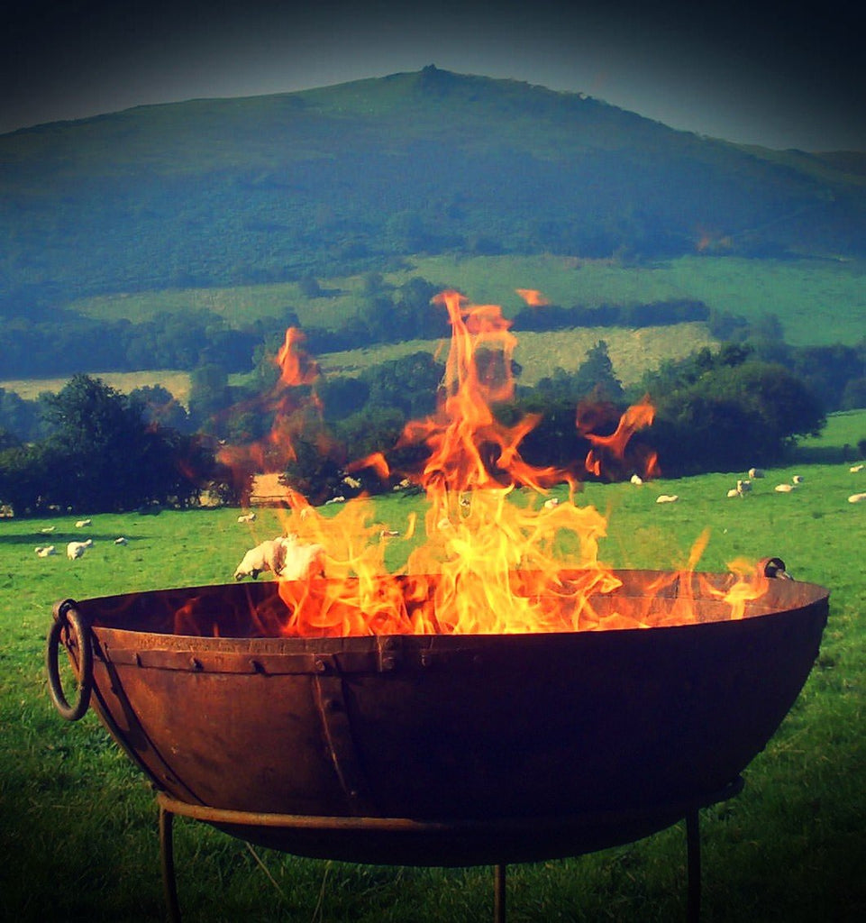 Kadai Fire Pit - Fire Bowl BBQ - HomeStreetHome.ie